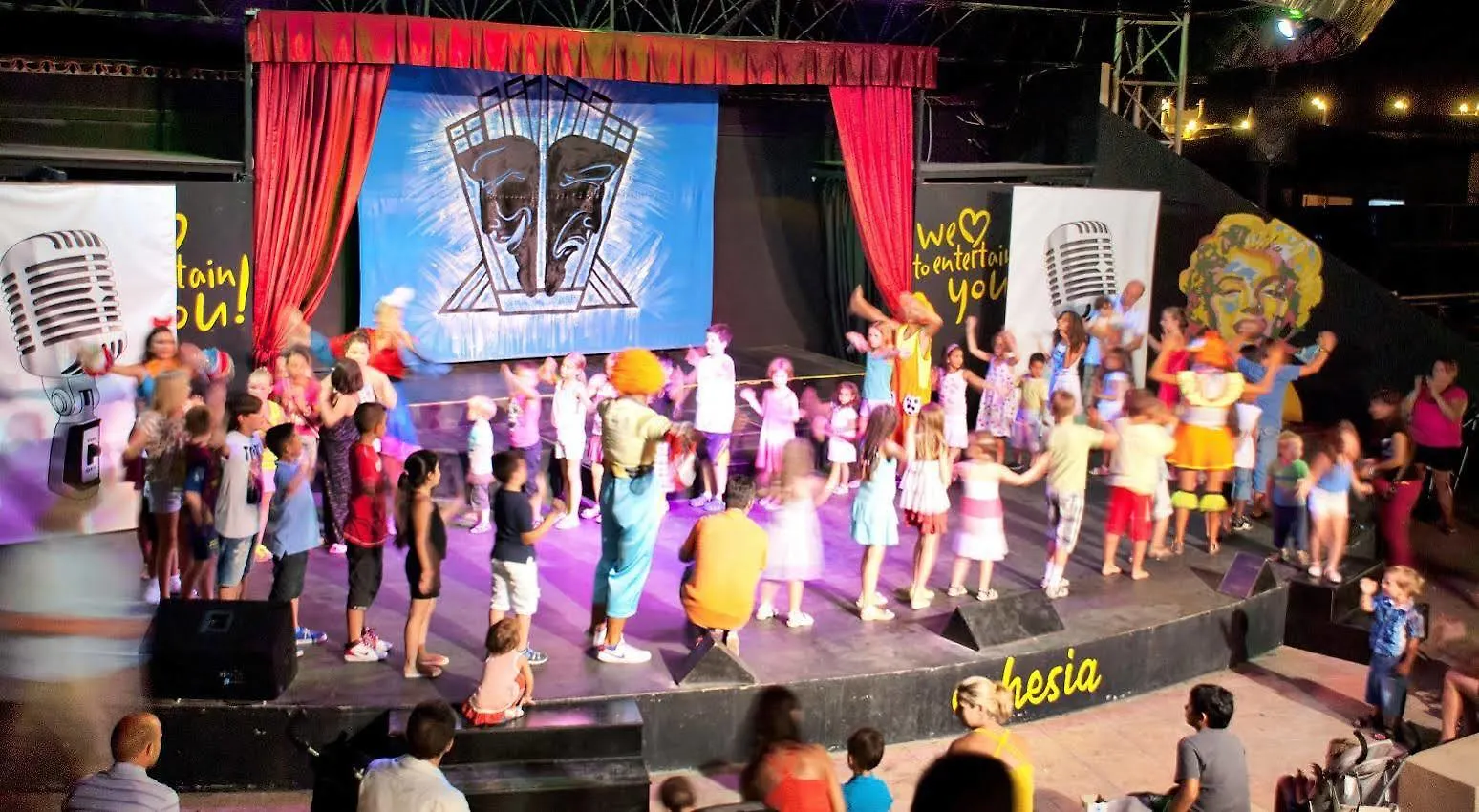Ephesia Holiday Beach Club Kusadasi 4*,