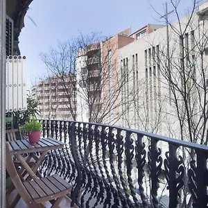  Apartment Aparteasy - Authentic Family Spain